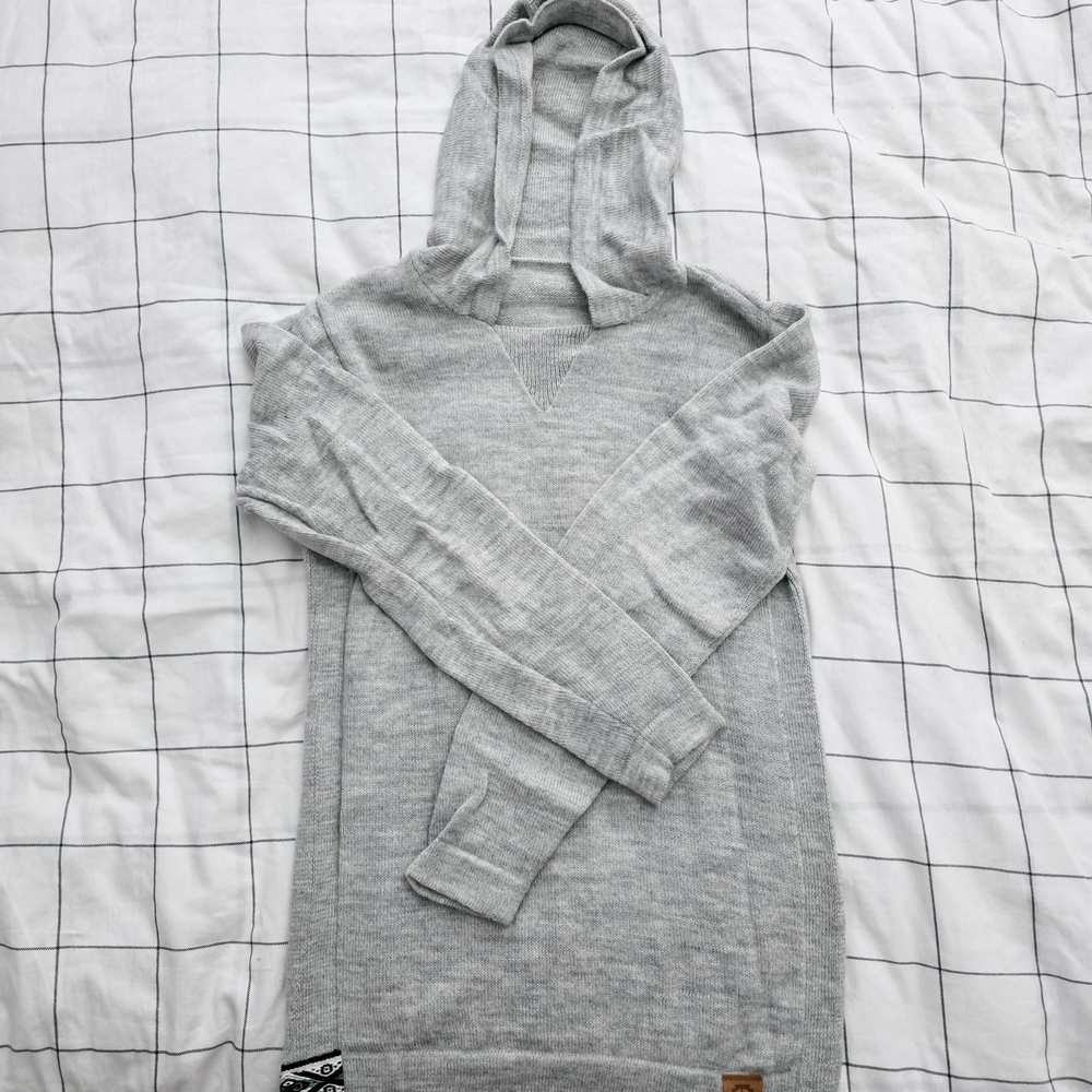 Paka - Light Gray Alpaca Hooded Sweater